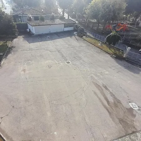 Delponte شقة